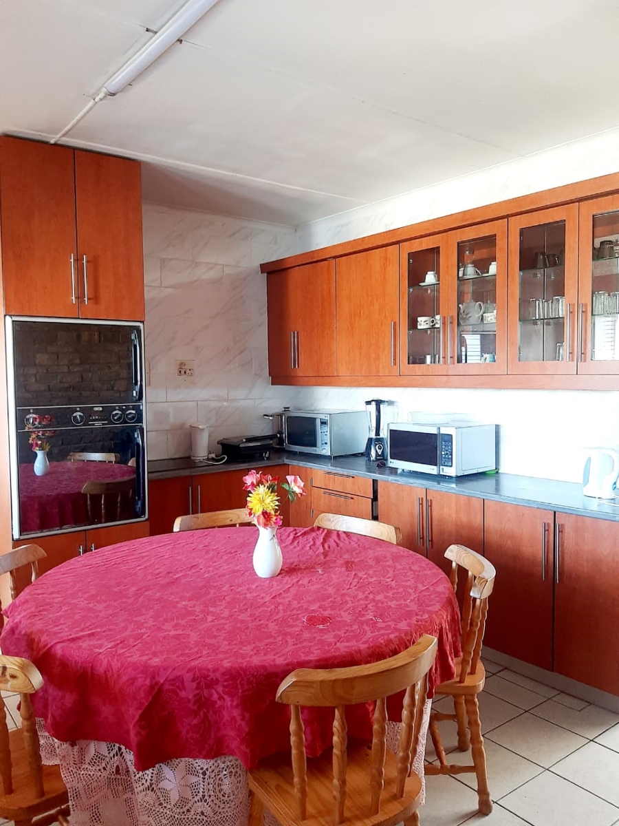 5 Bedroom Property for Sale in Amalinda Eastern Cape